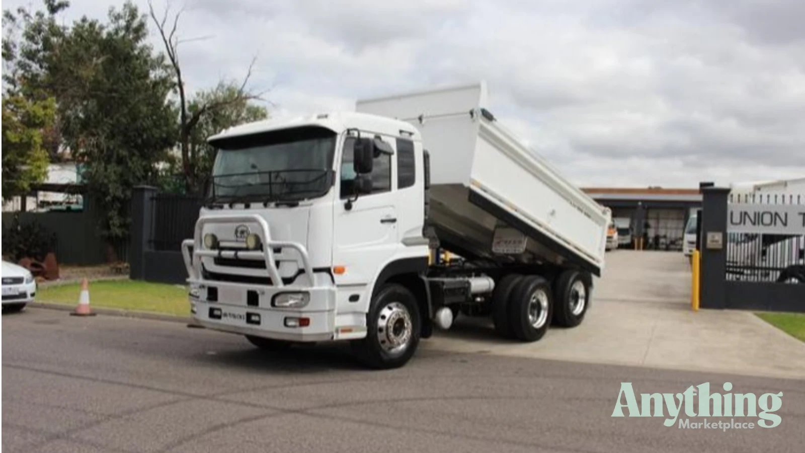 2016 Used UD Quon Tipper