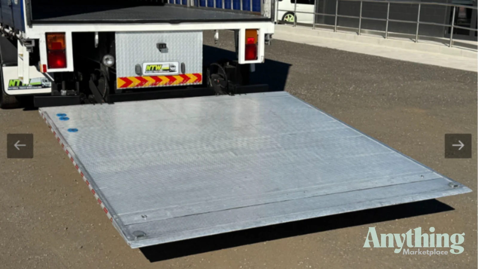 2013 Used Hino 500 Series Curtainsider