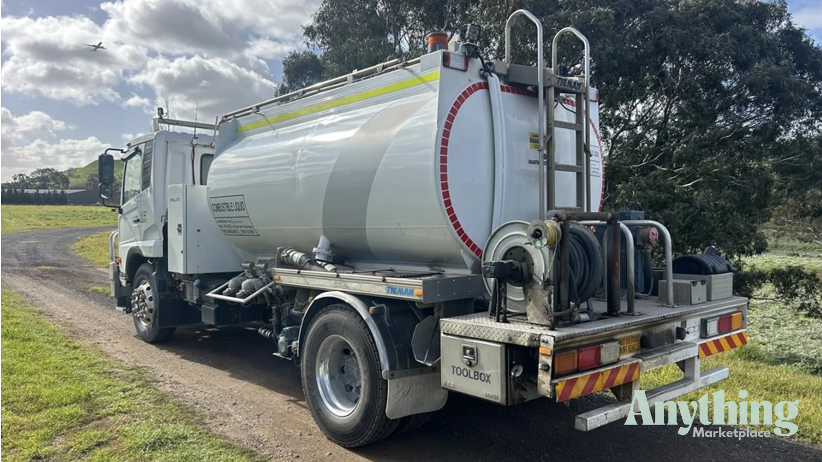 2013 Used UD PKC8E Tanker