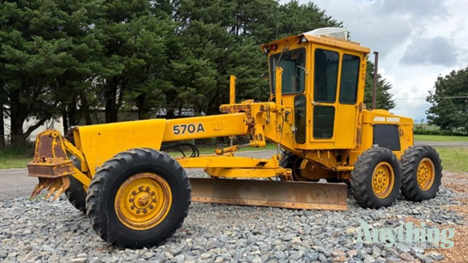 1986 Used John Deere 570A Graders