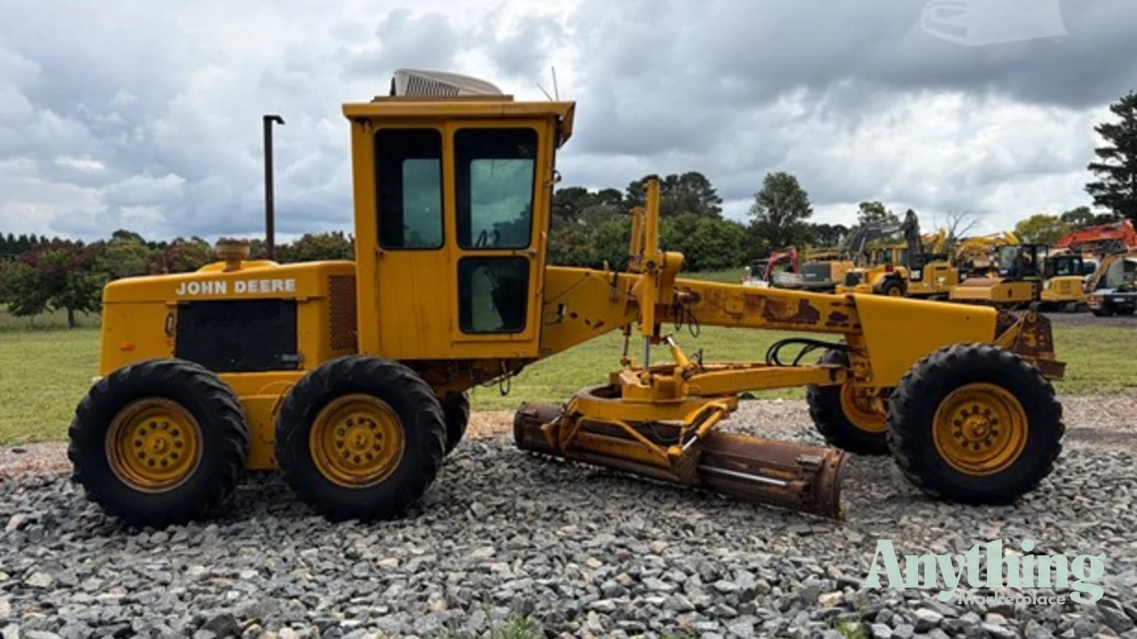 1986 Used John Deere 570A Graders