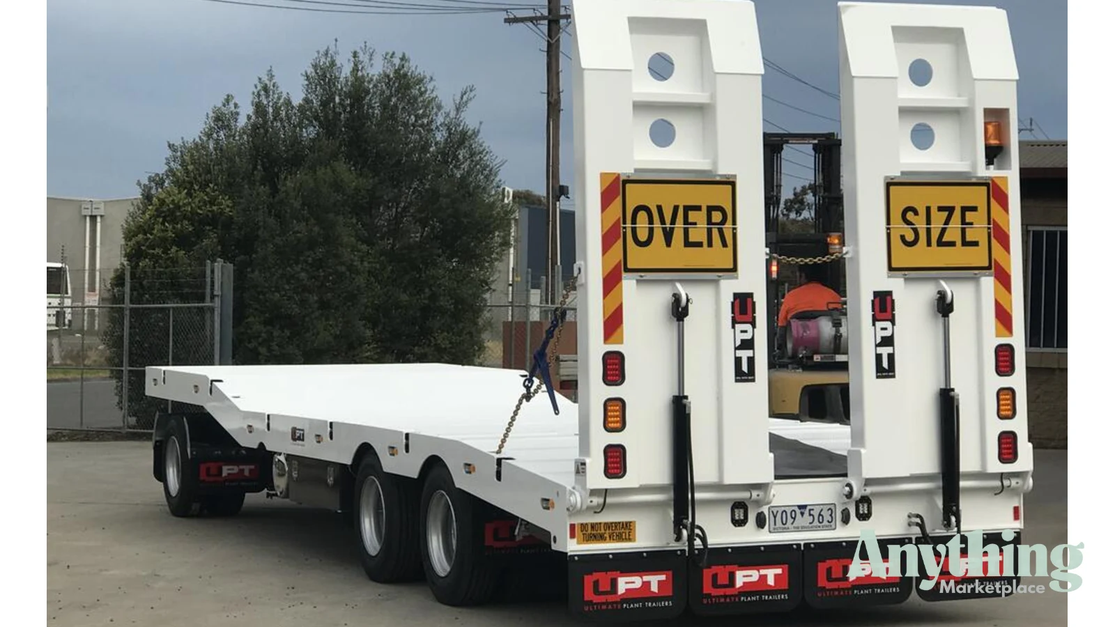 New UPT Dog Trailer