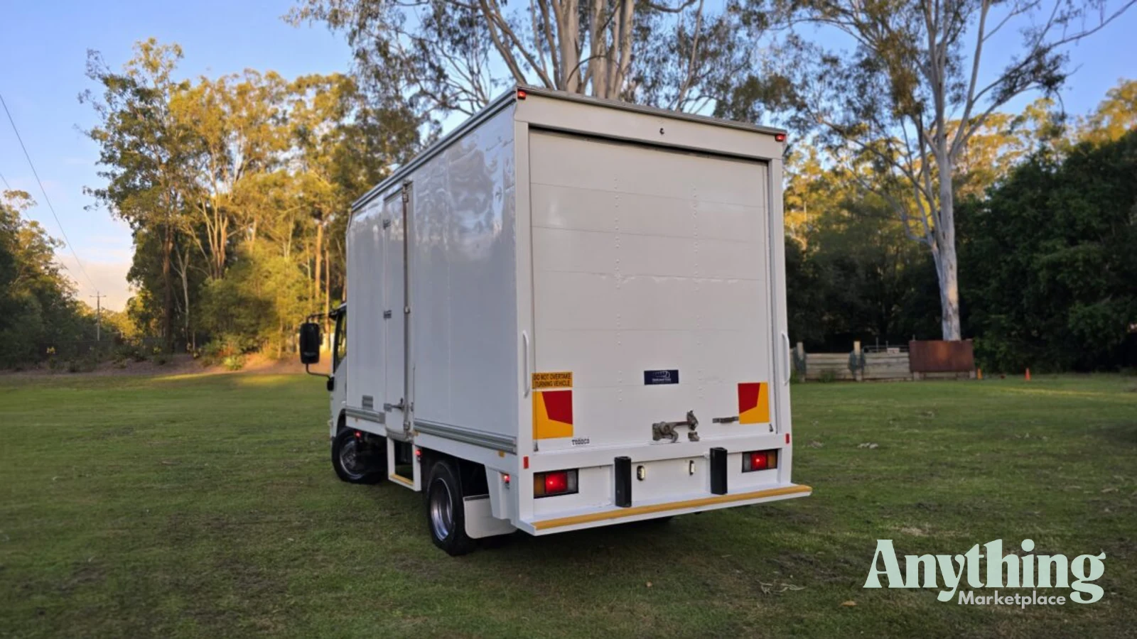 2010 Used Isuzu N-Series Pantech