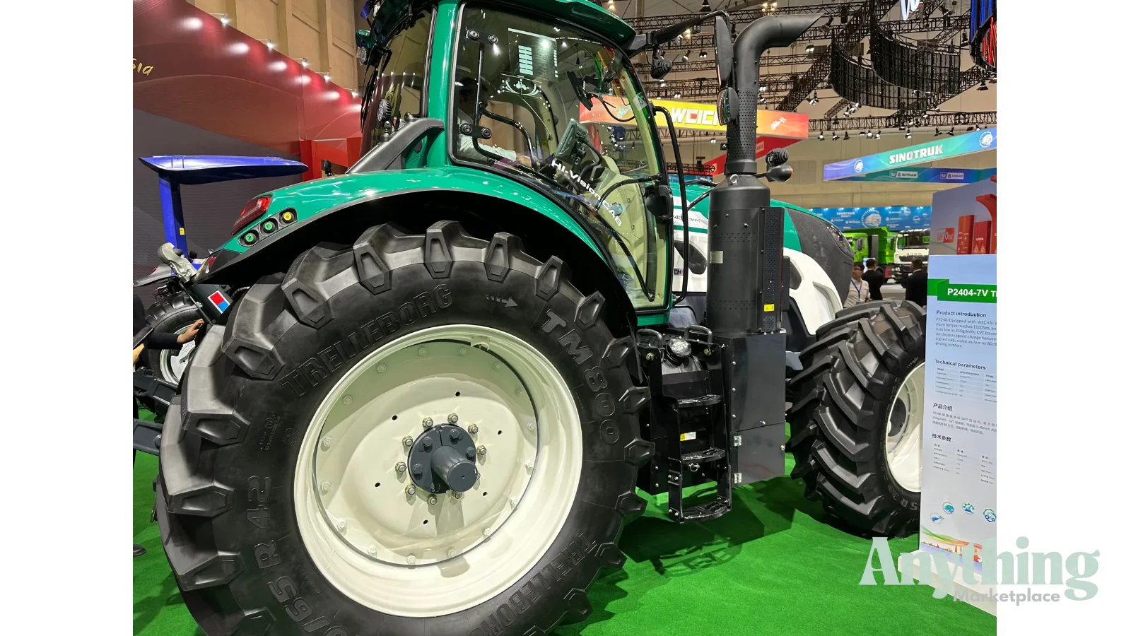 New LOVOL P7240 Tractor