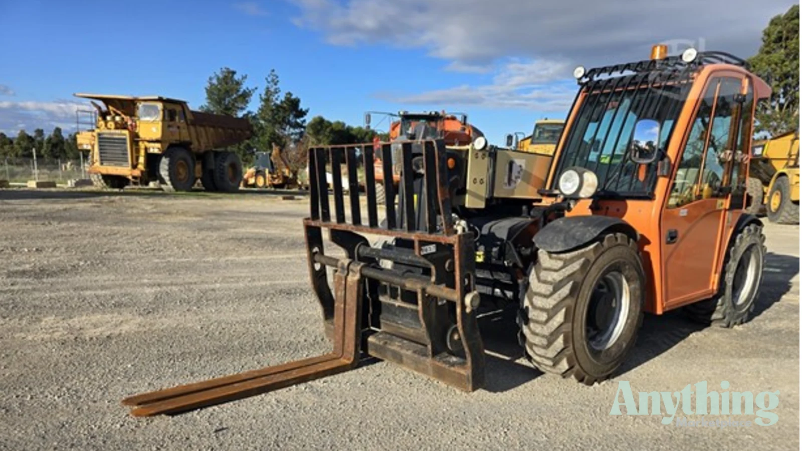 2014 JLG 2505H