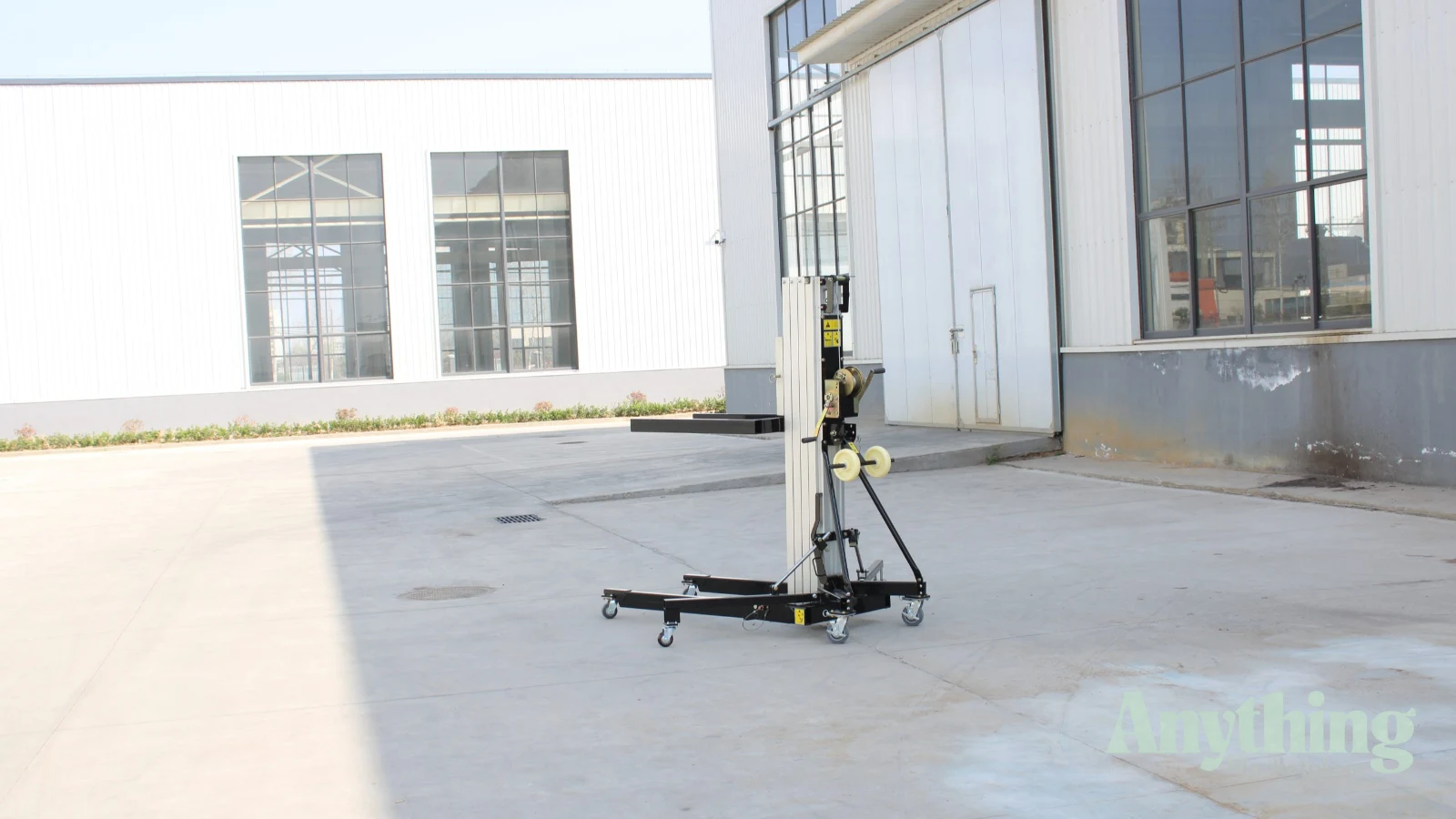 New Swift Equipment ML45 Material Lifts
