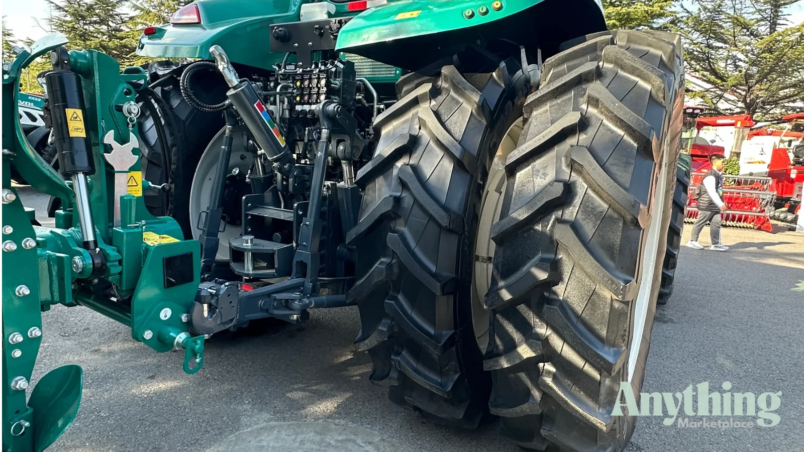 New LOVOL P8340 Tractor