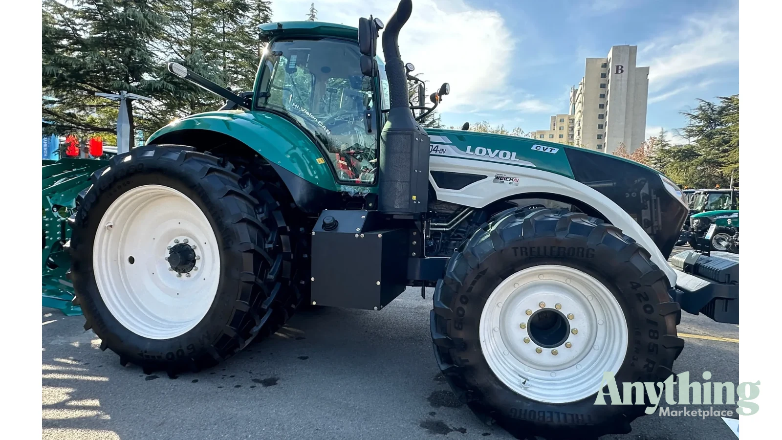 New LOVOL P8340 Tractor