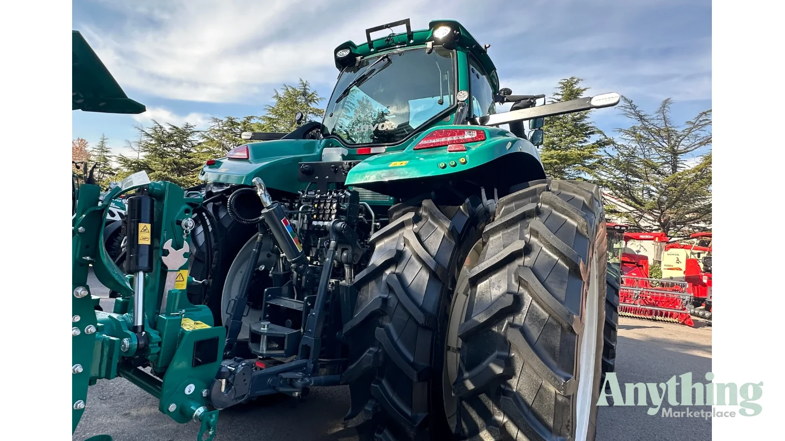 New LOVOL P8340 Tractor
