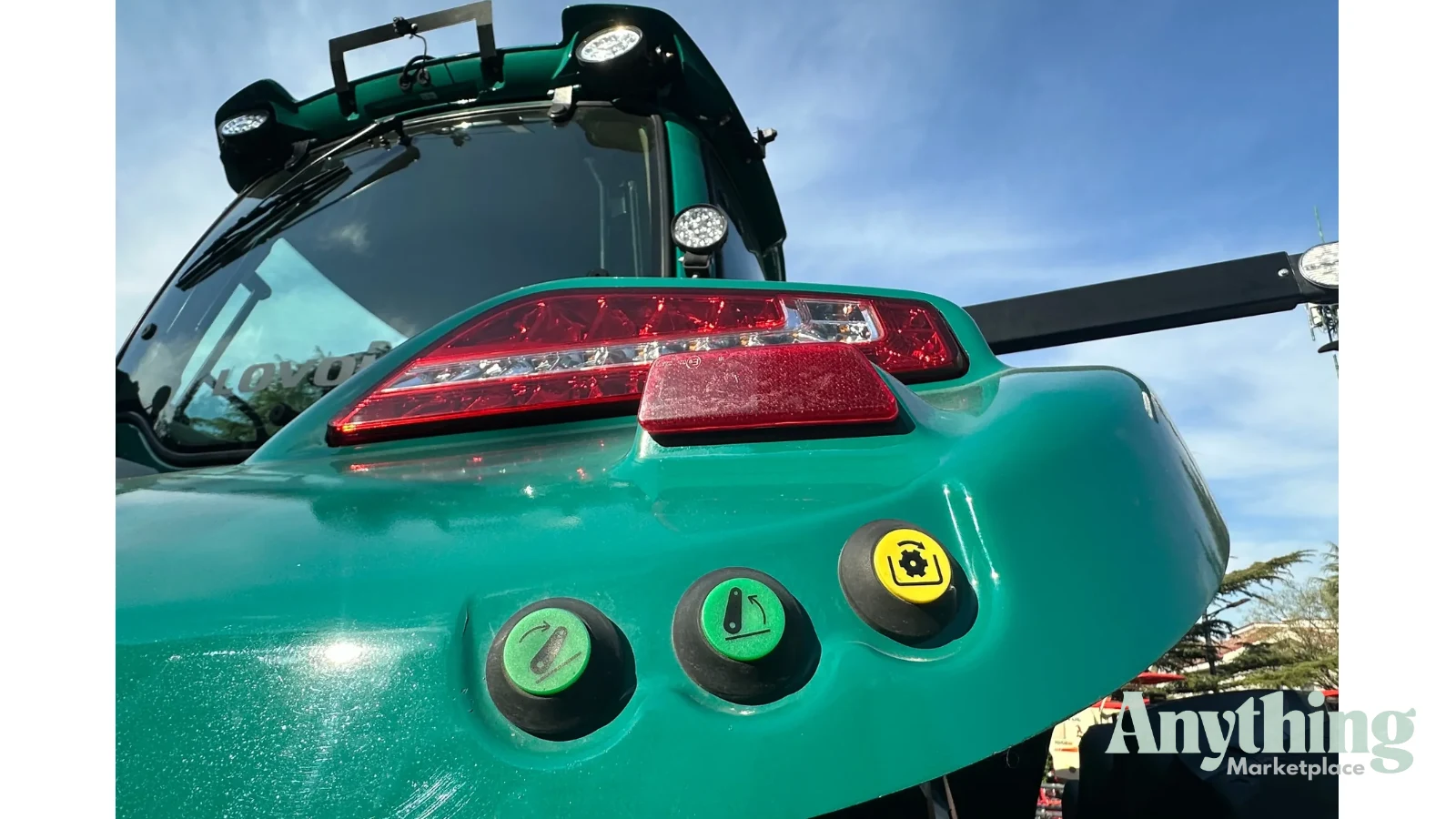 New LOVOL P8340 Tractor