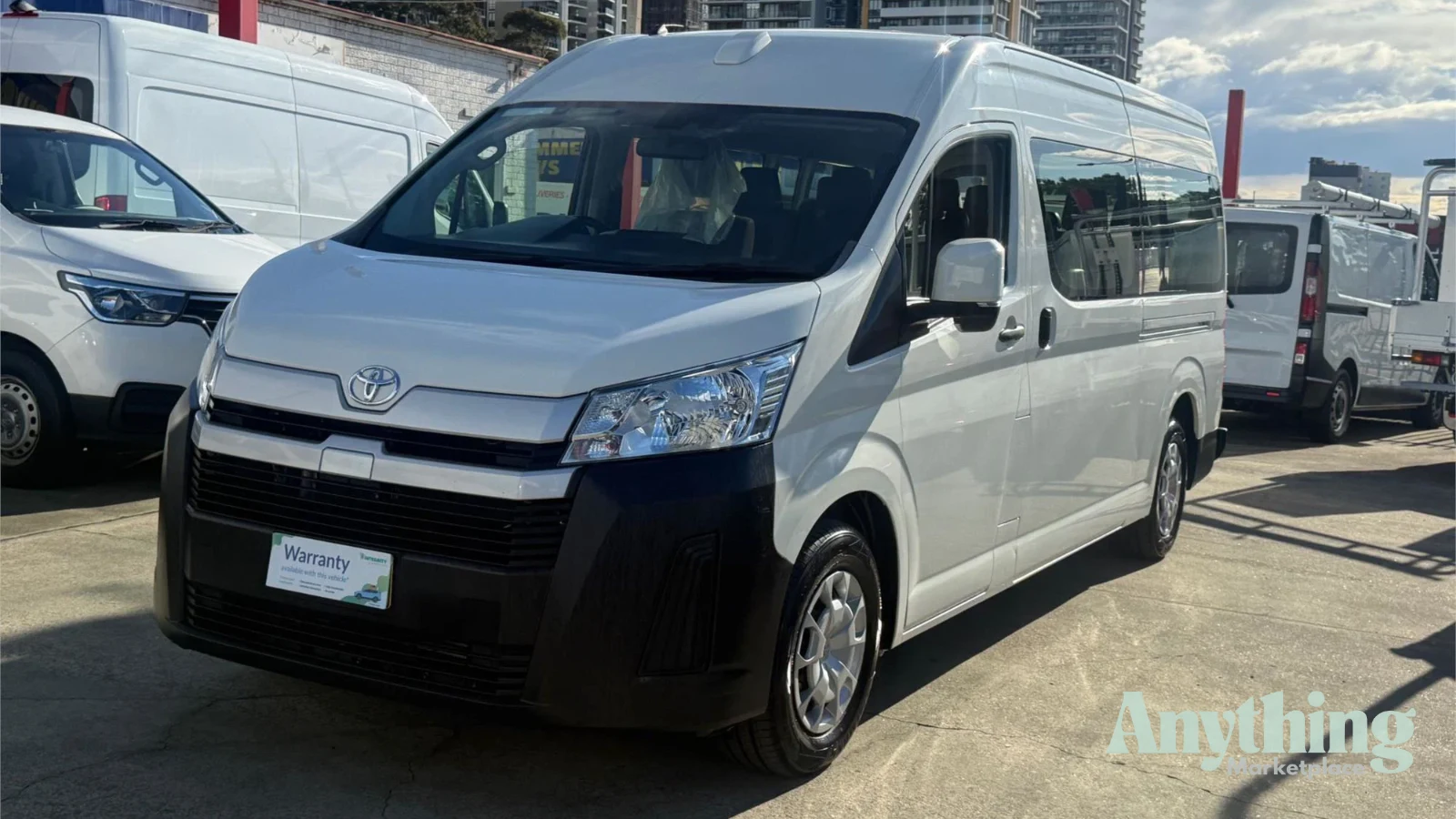 Used Toyota HIACE Bus