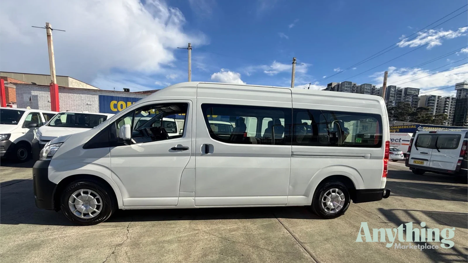 Used Toyota HIACE Bus
