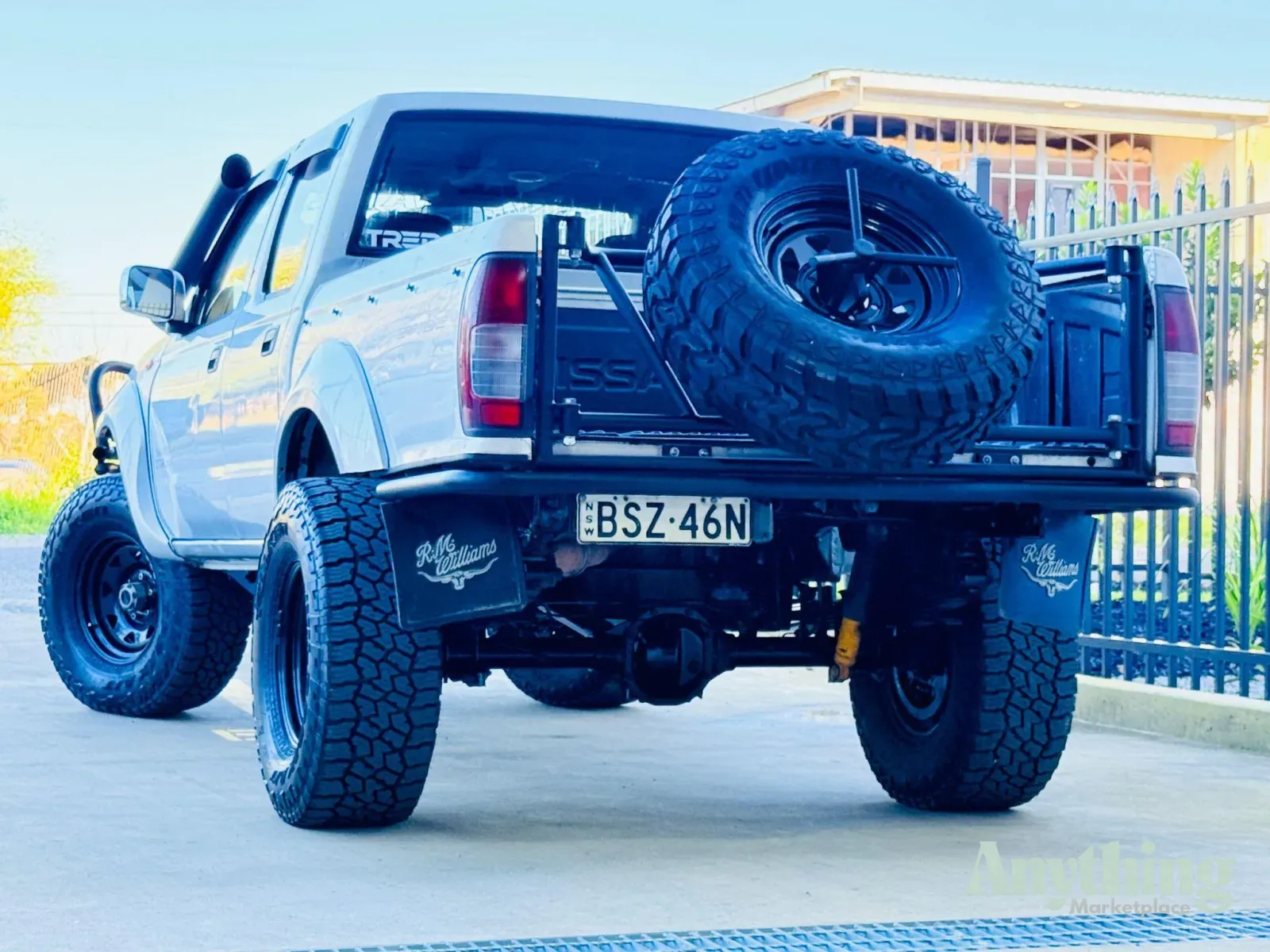 2010 Used Nissan Navara ST-R Ute