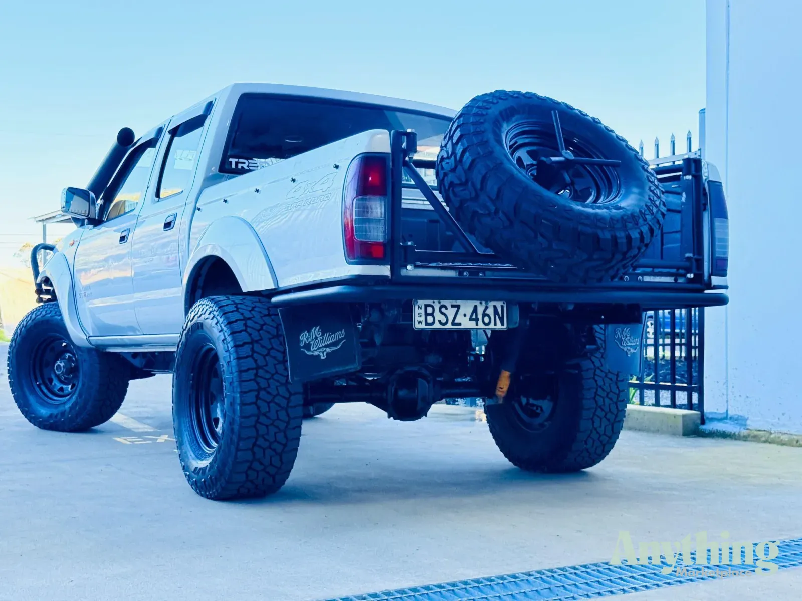 2010 Used Nissan Navara ST-R Ute