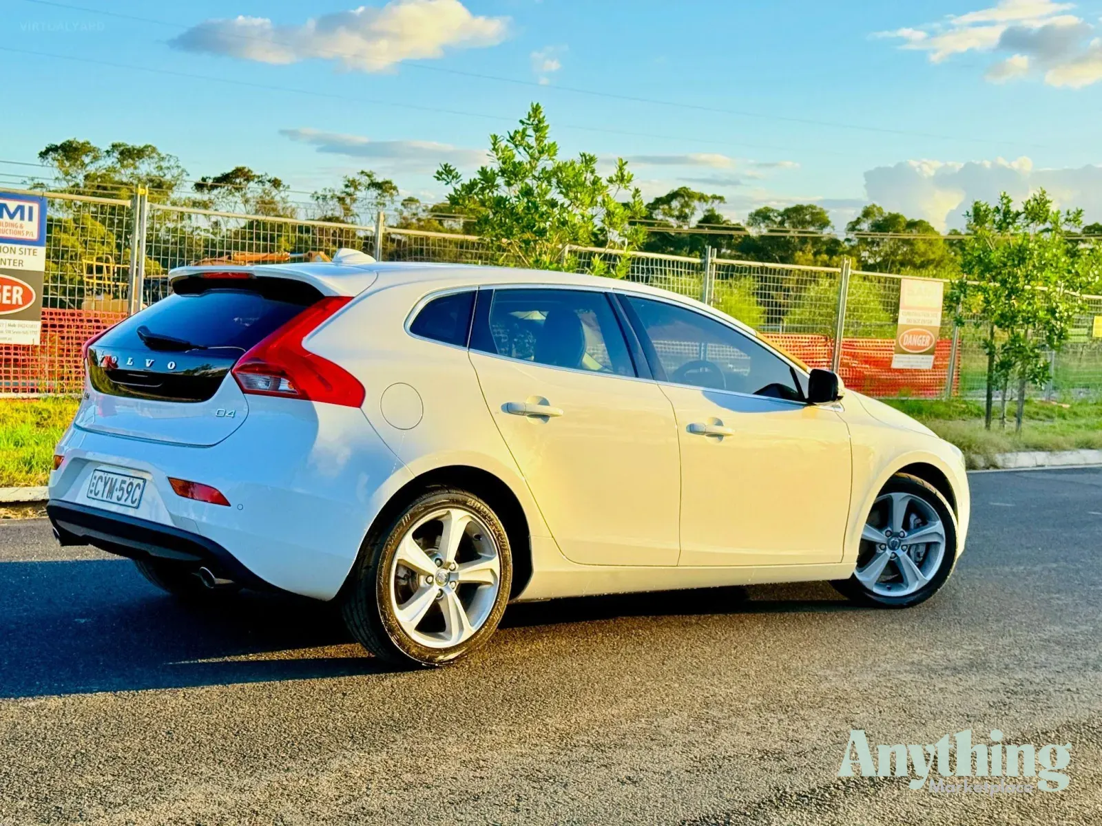 2014 Used Volvo V40 D4 Luxury Hatchback