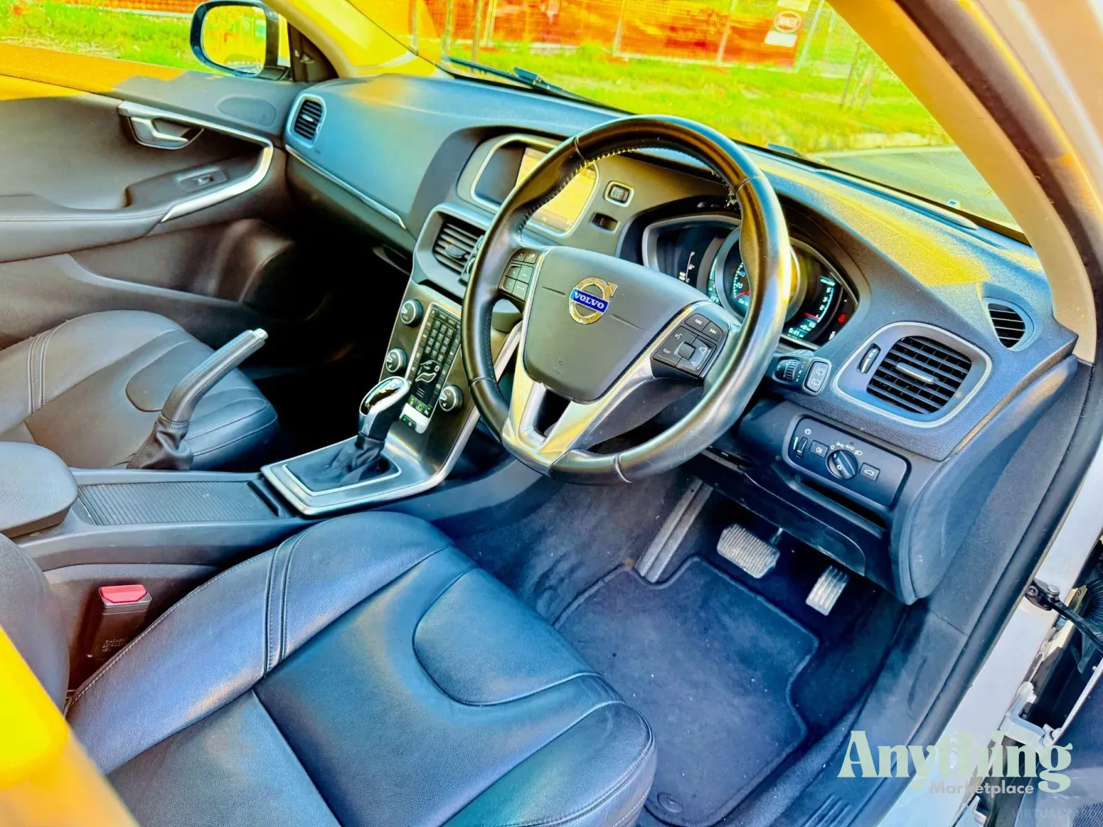 2014 Used Volvo V40 D4 Luxury Hatchback
