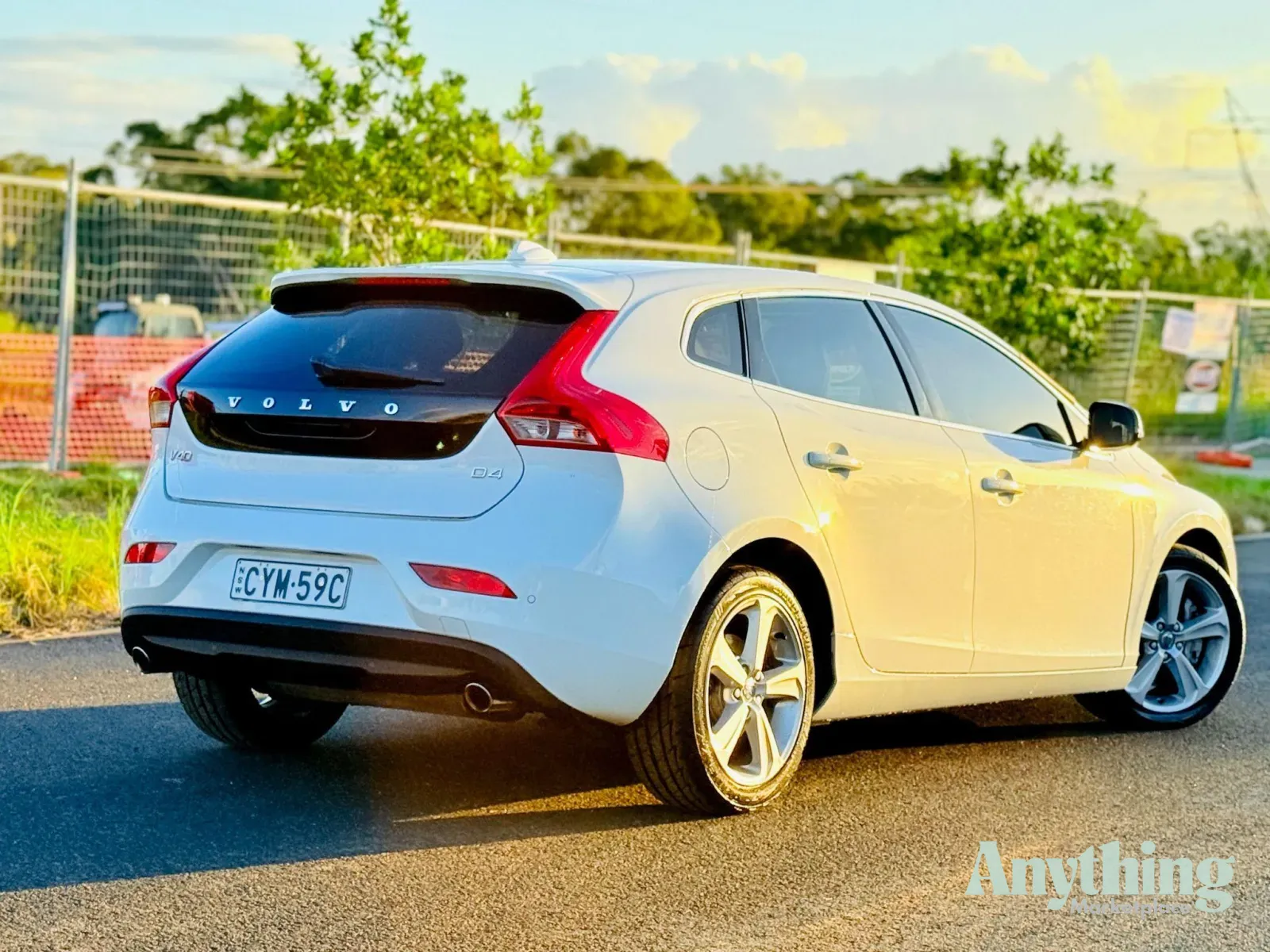 2014 Used Volvo V40 D4 Luxury Hatchback
