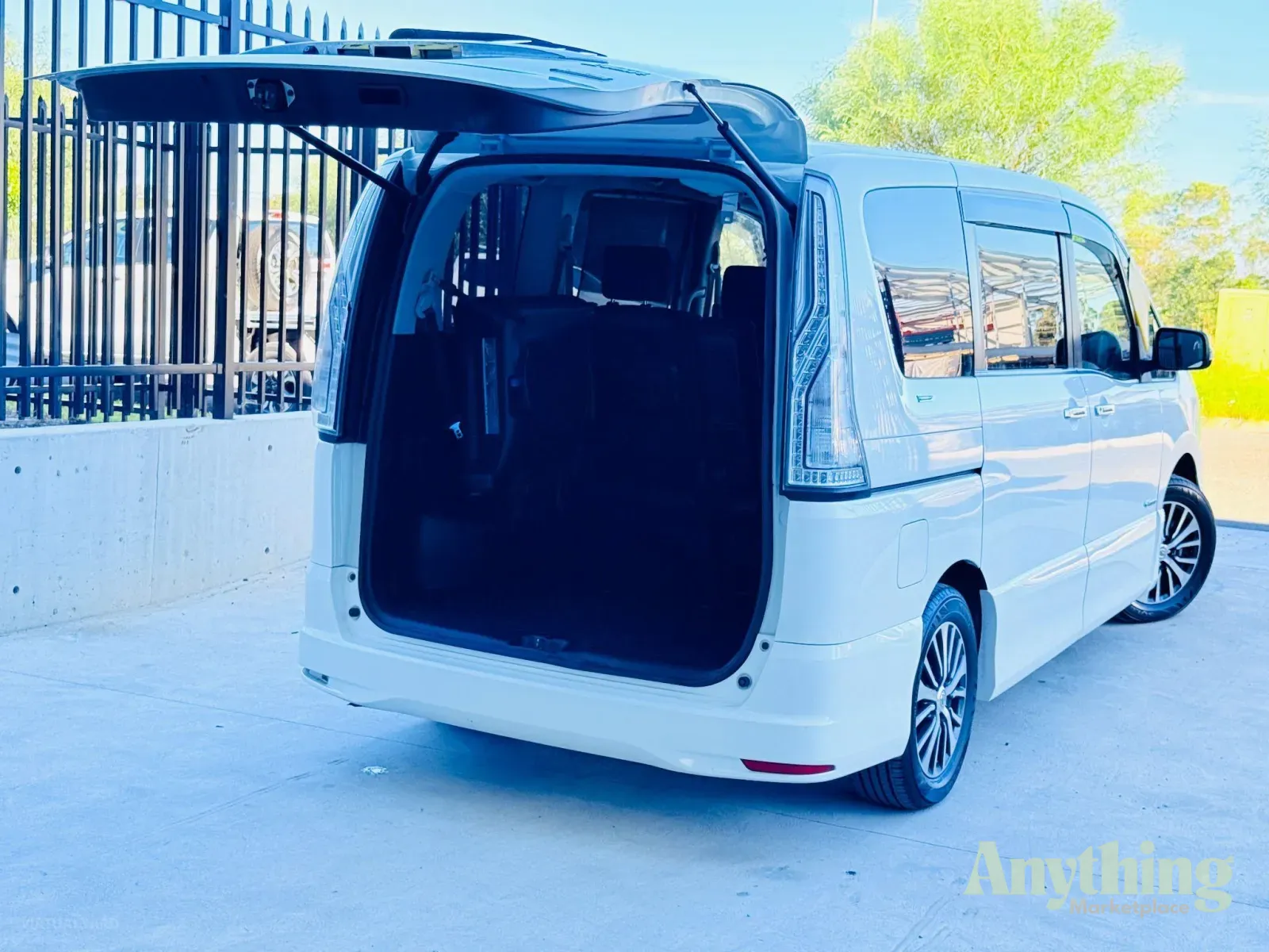 2014 Used Nissan Serena Highway Star People Mover