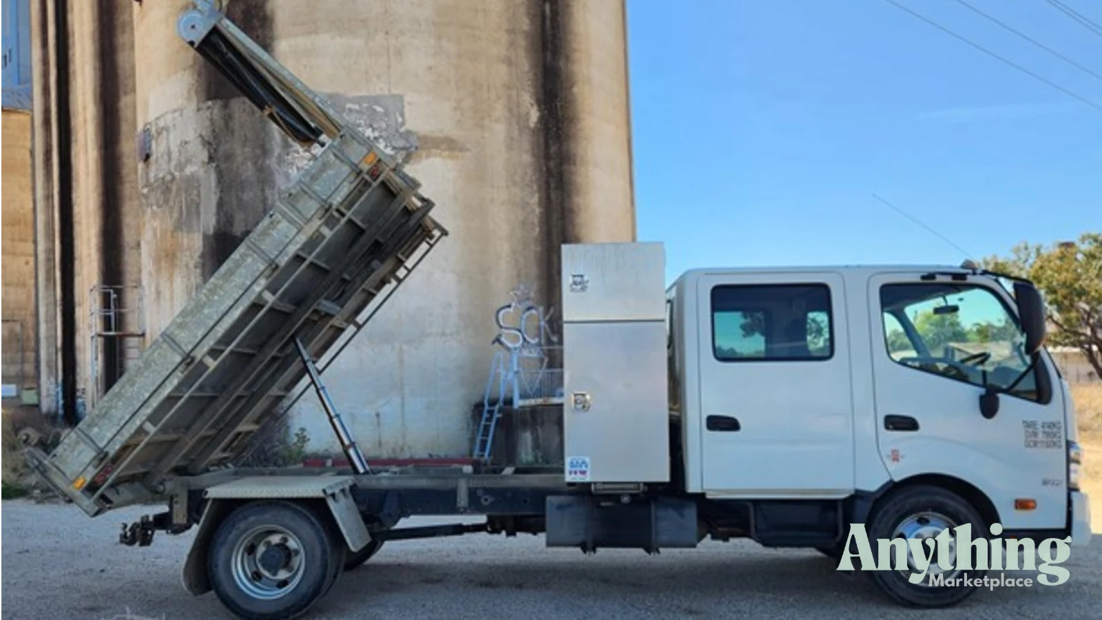 2015 Used Hino 300 917 Tipper
