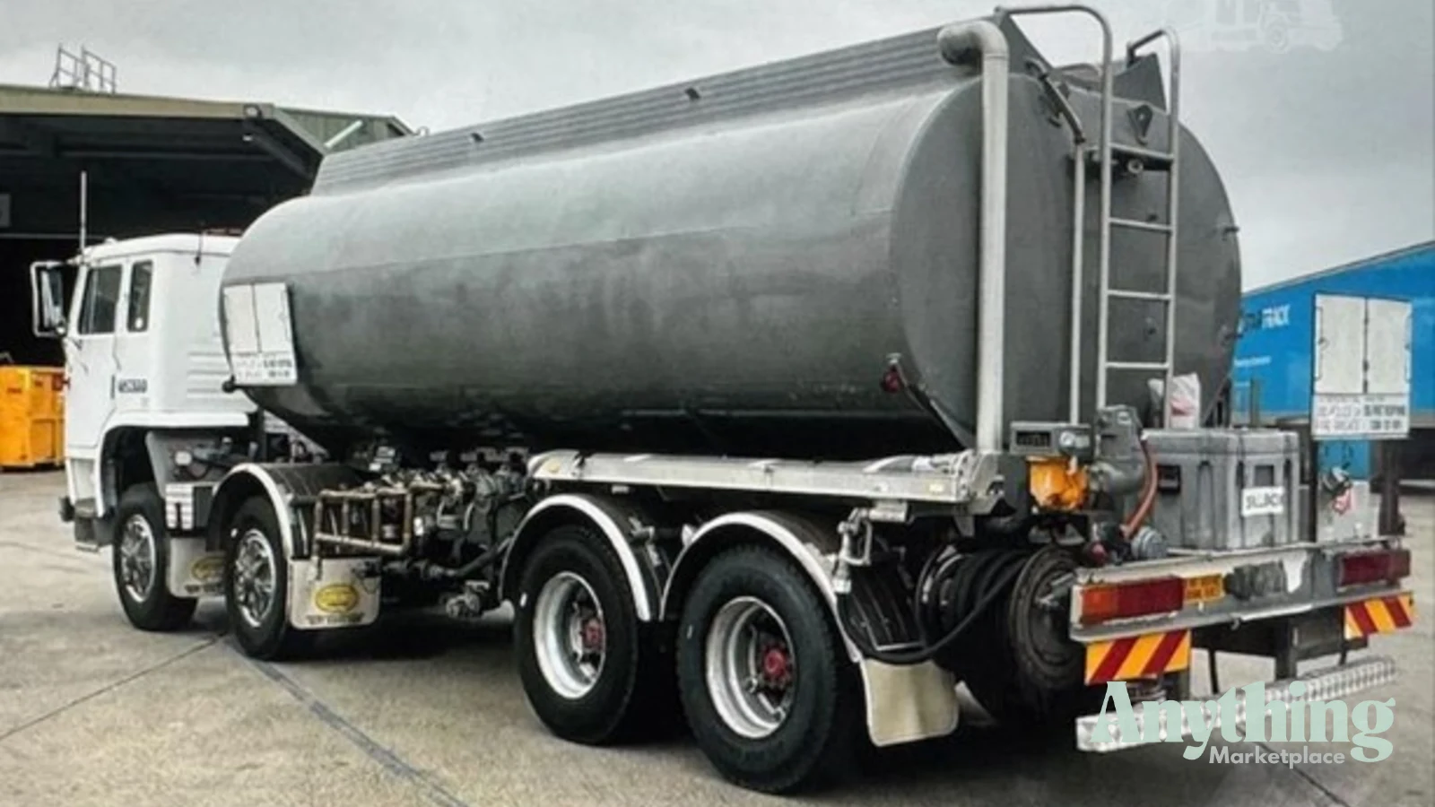 1986 Used International T-line T2670 Tanker