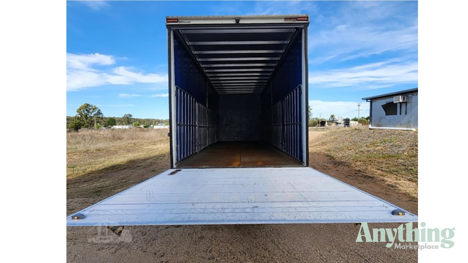 2011 Used Isuzu FXD1000 Curtainsider