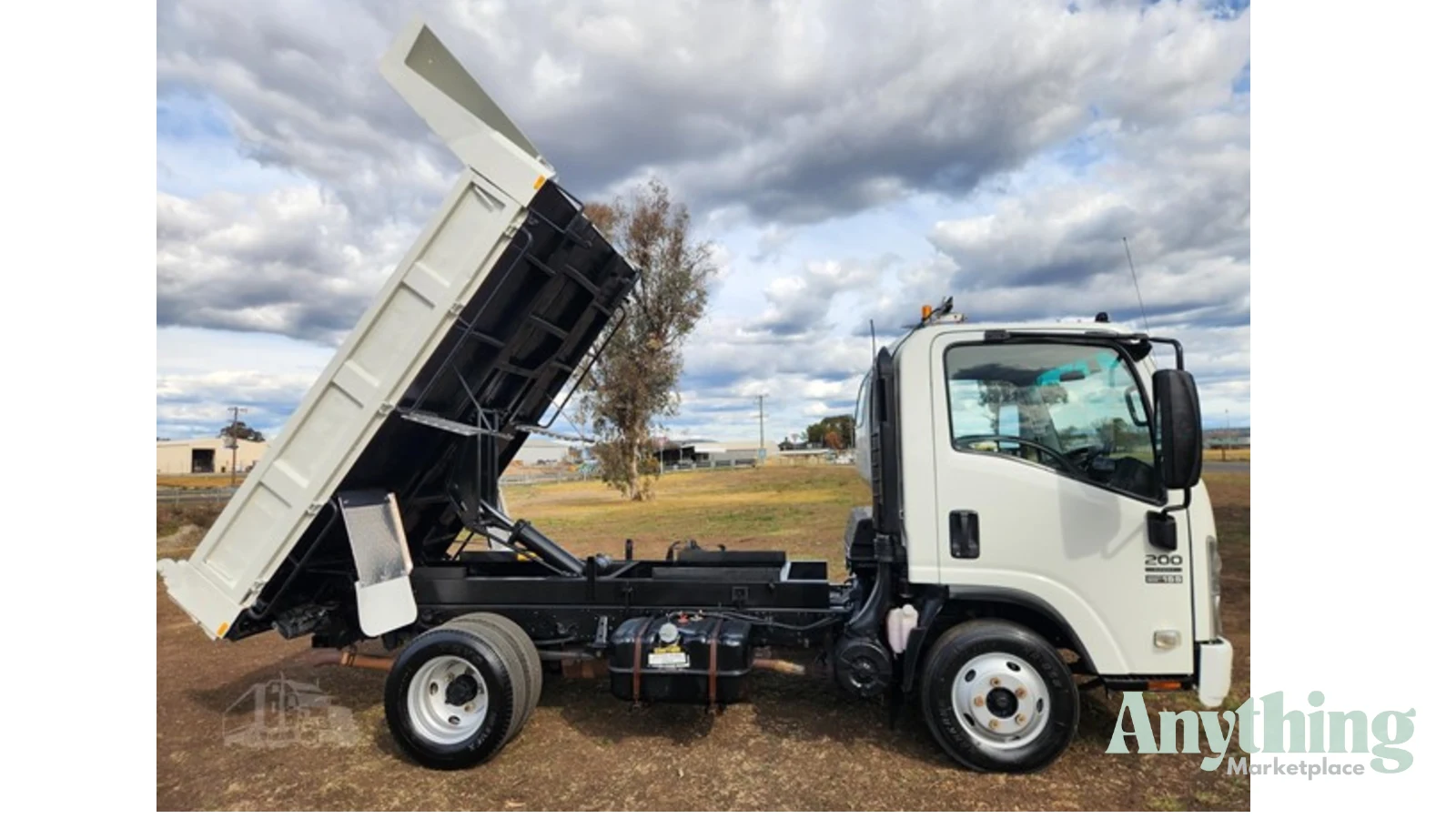 2010 Used Isuzu NPR 200 Tipper