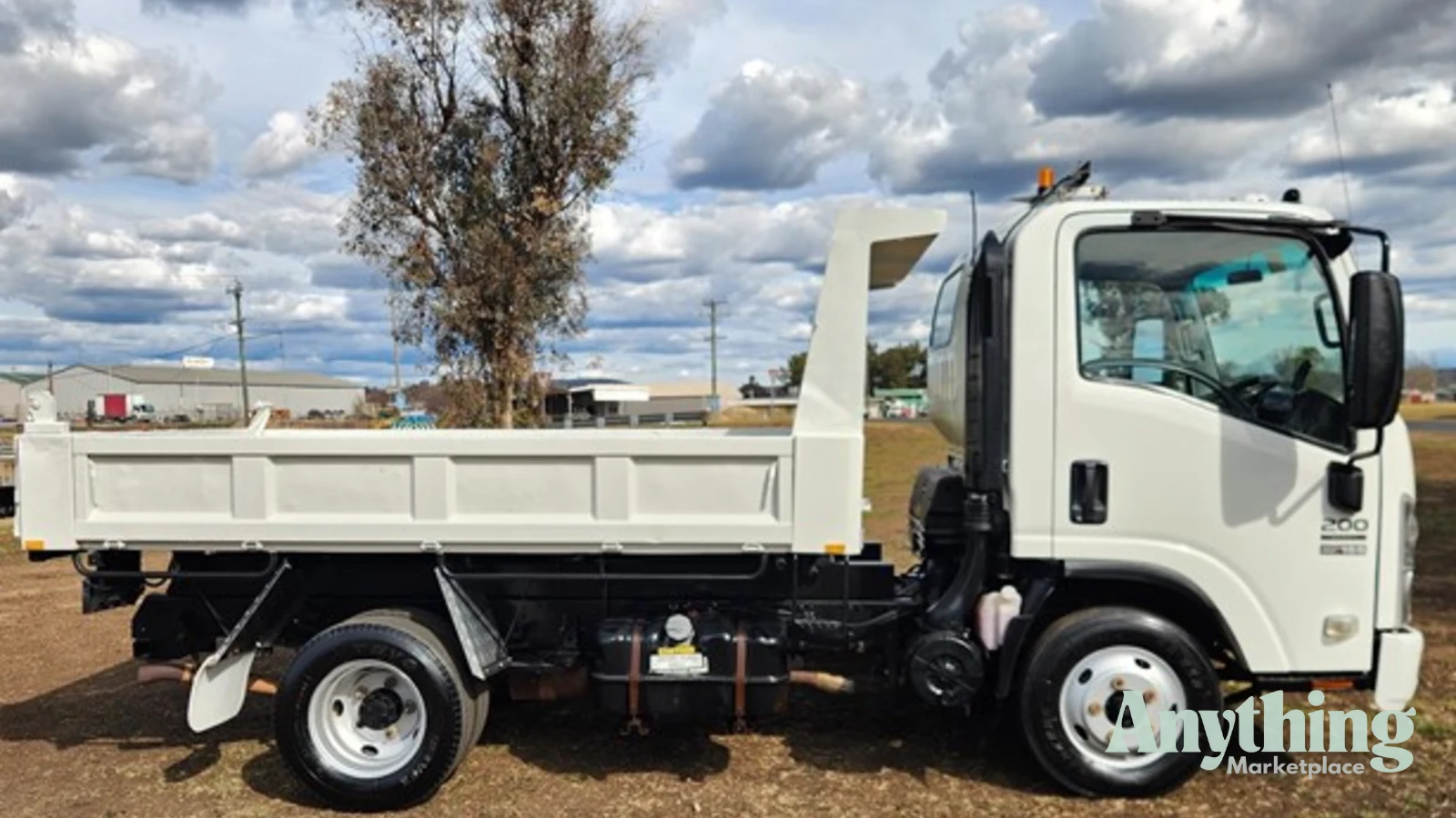 2010 Used Isuzu NPR 200 Tipper