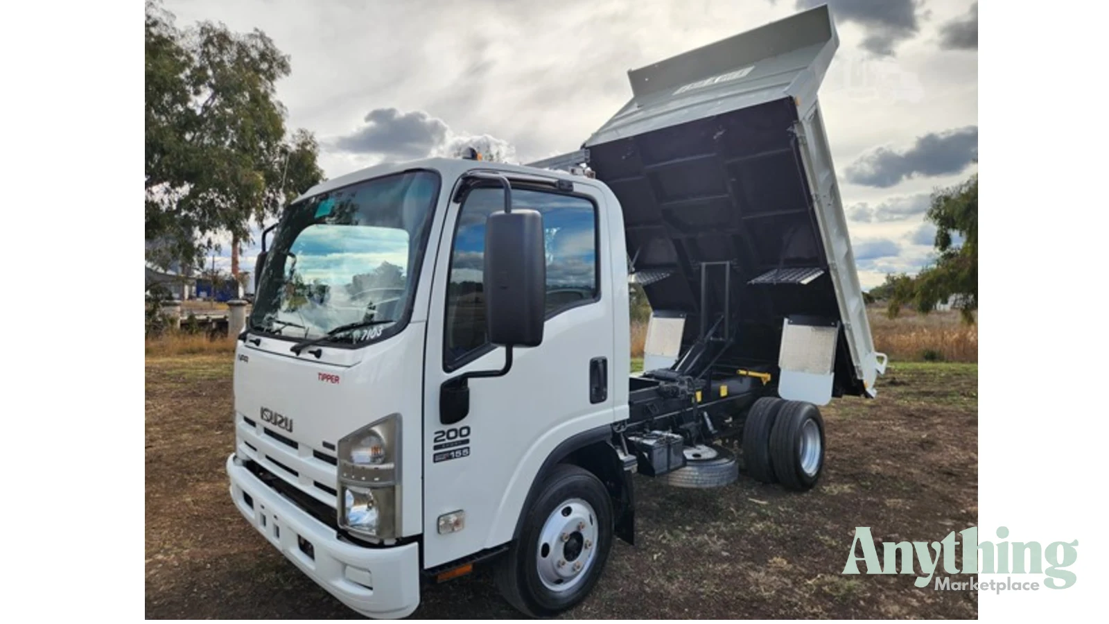 2010 Used Isuzu NPR 200 Tipper