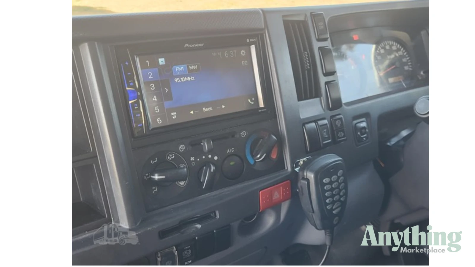2011 Used Isuzu NQR450 Service Truck