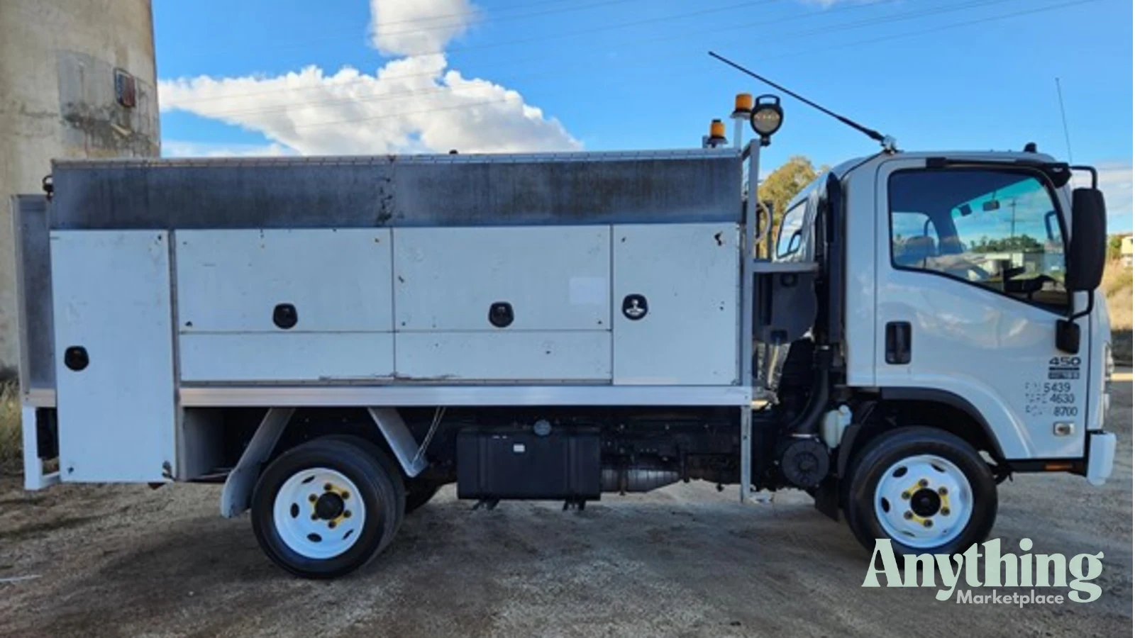 2012 Used Isuzu NQR450 Service Truck