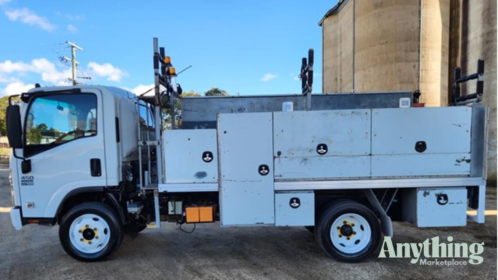 2012 Used Isuzu NQR450 Service Truck