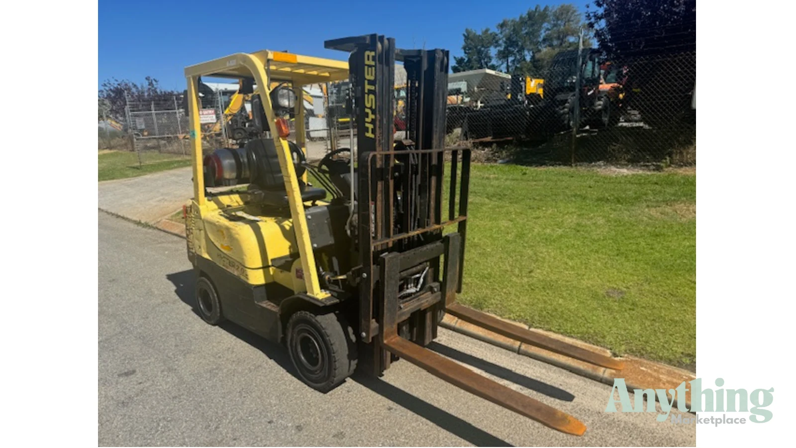 Forklift Hyster 2 Tonne Gas Container Mast Side Shift