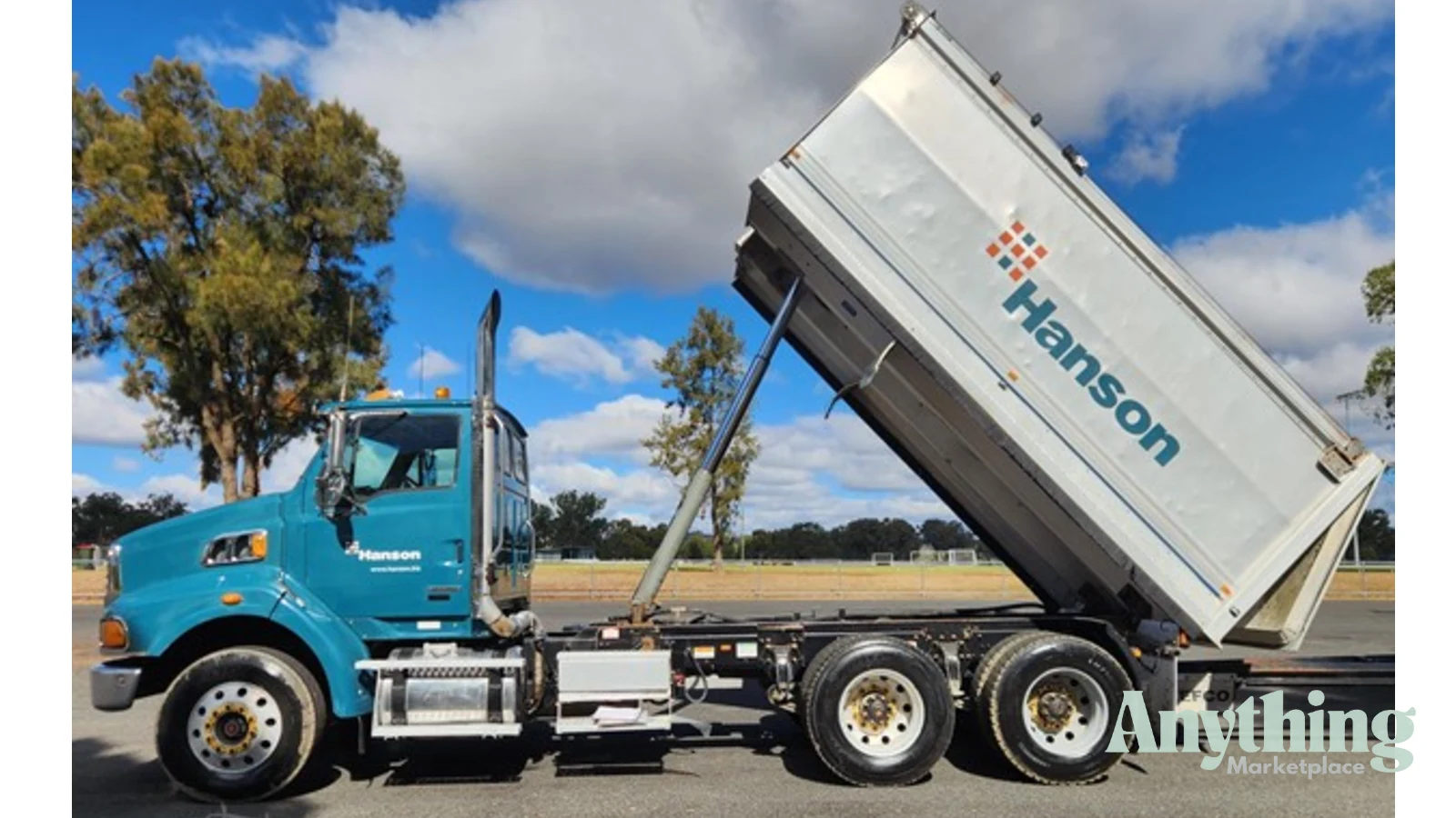 2007 Used Sterling LT9500HX Tipper