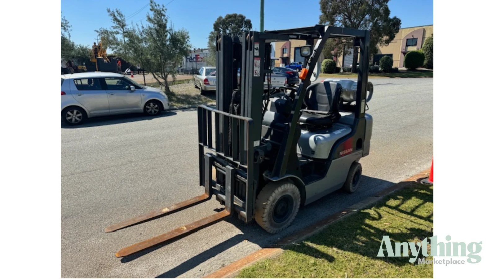 Forklift Nissan 1.8 Tonne Gas