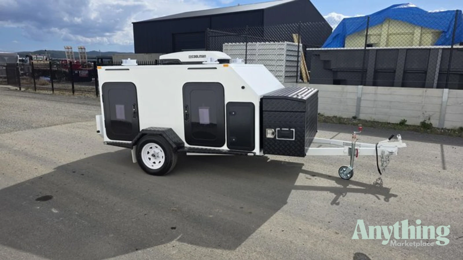New McNeill Dog Trailer
