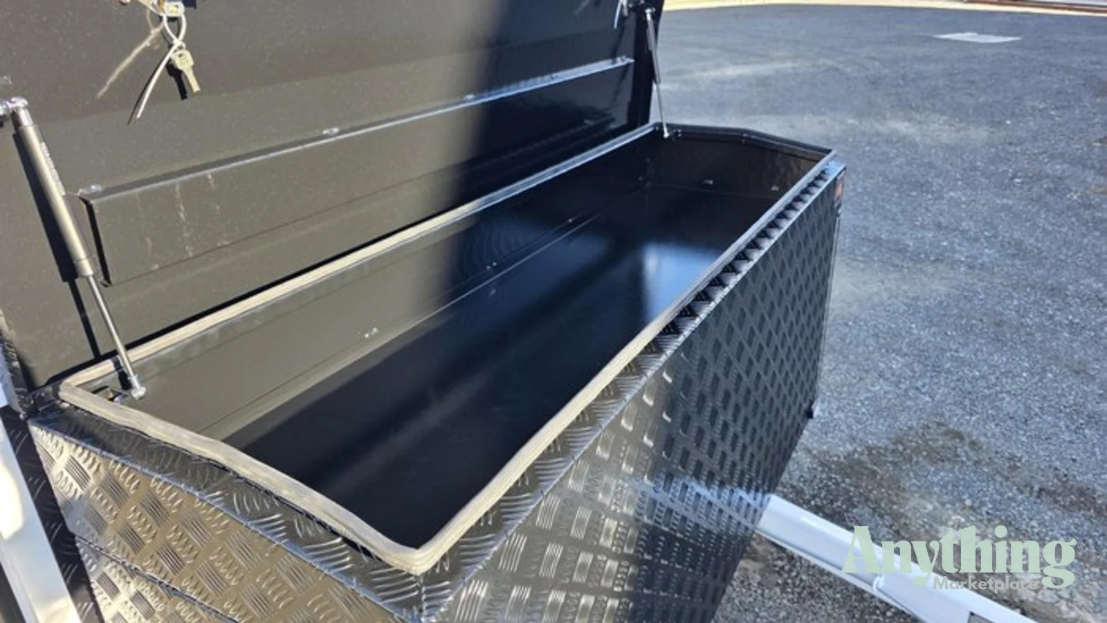 New McNeill Dog Trailer