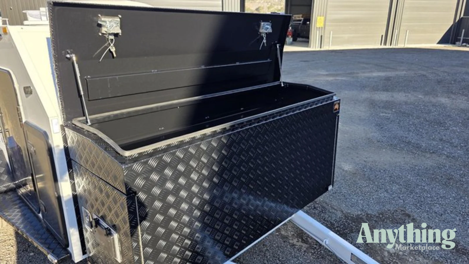 New McNeill Dog Trailer