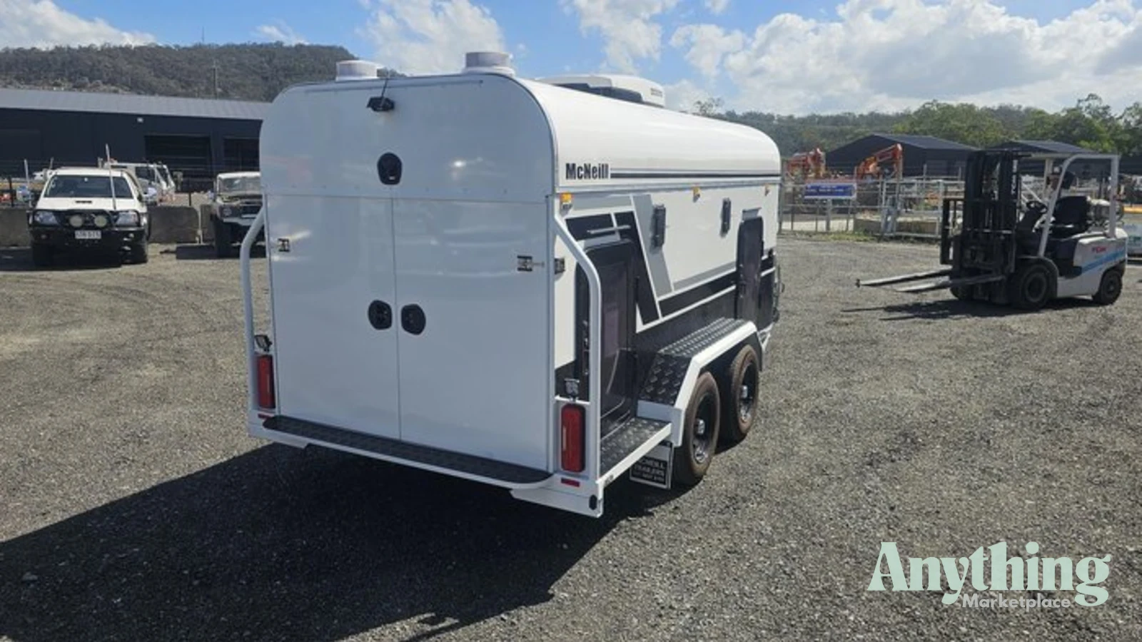 New McNeill Dog Trailer