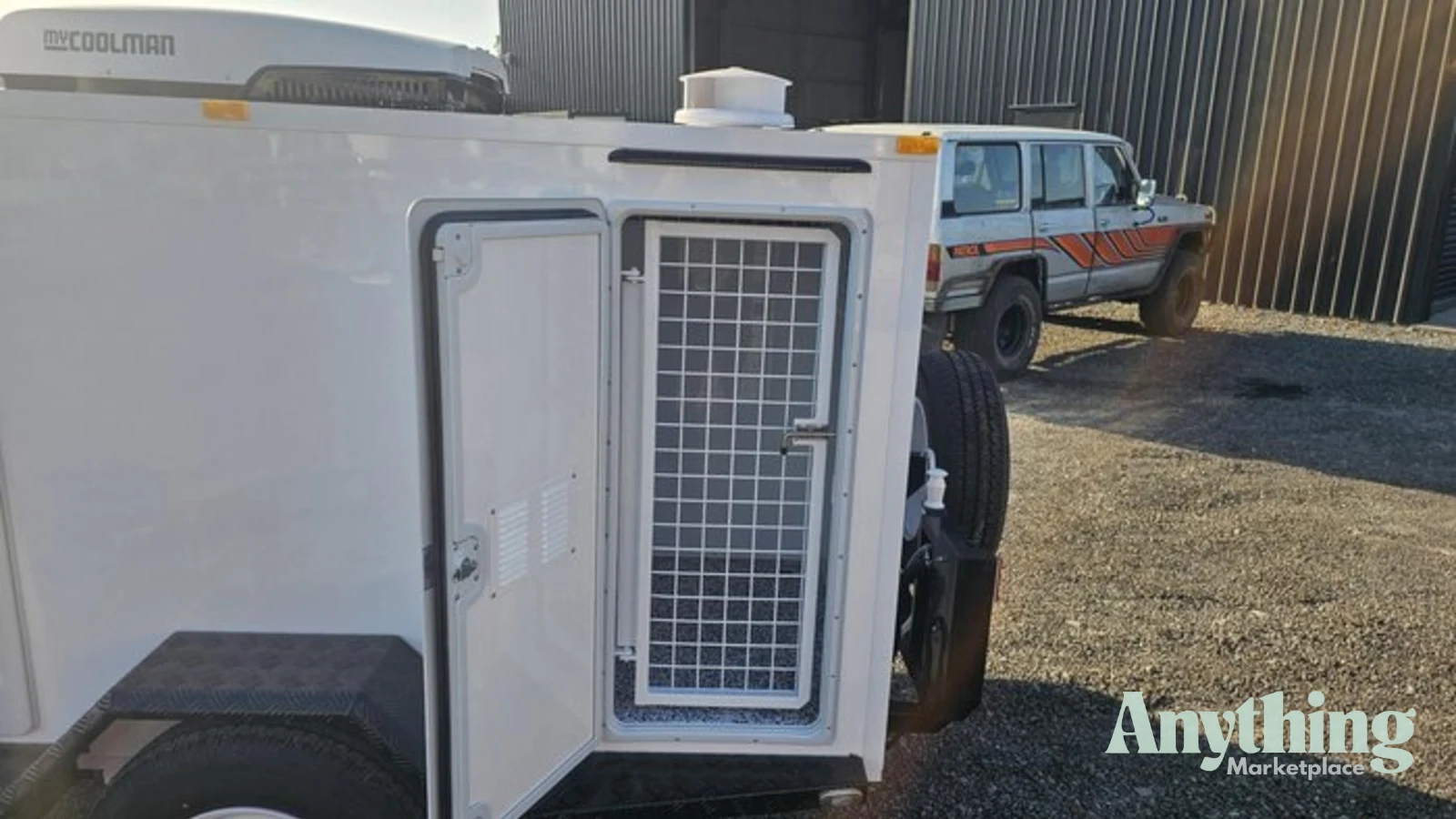 New McNeill Dog Trailer