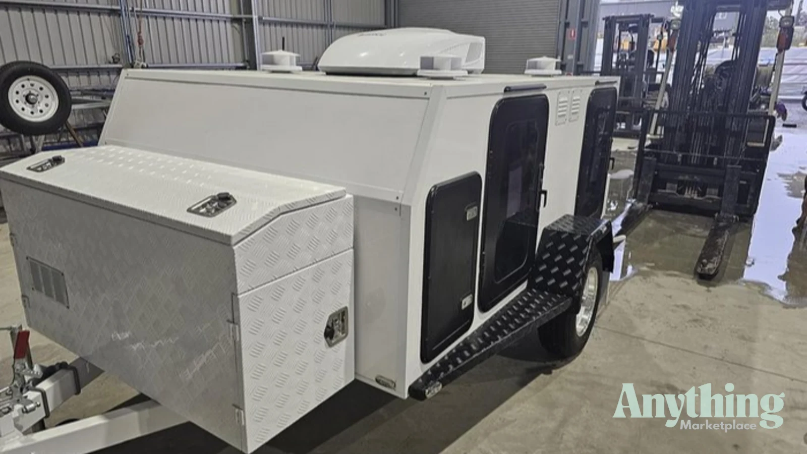 New McNeill Dog Trailer
