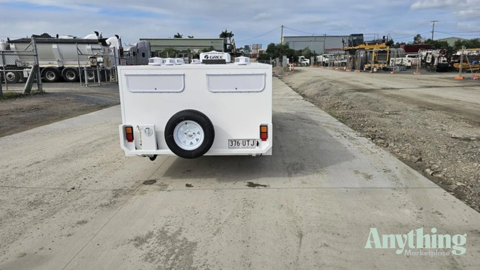 New McNeill Dog Trailer