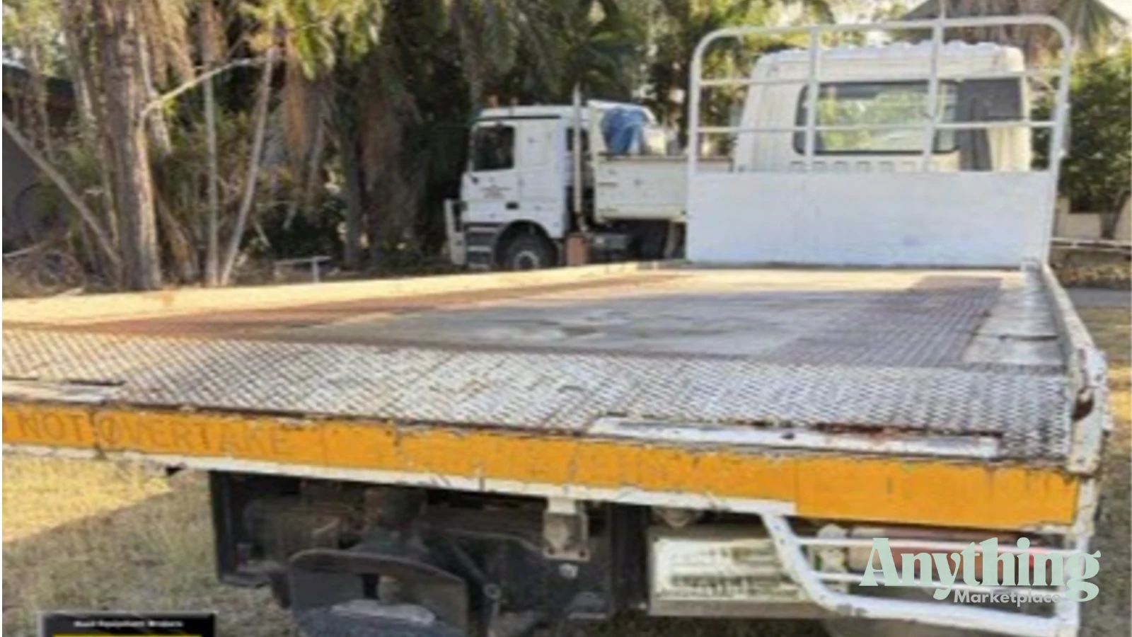 2000 Used Mitsubishi FM657 Tray Truck