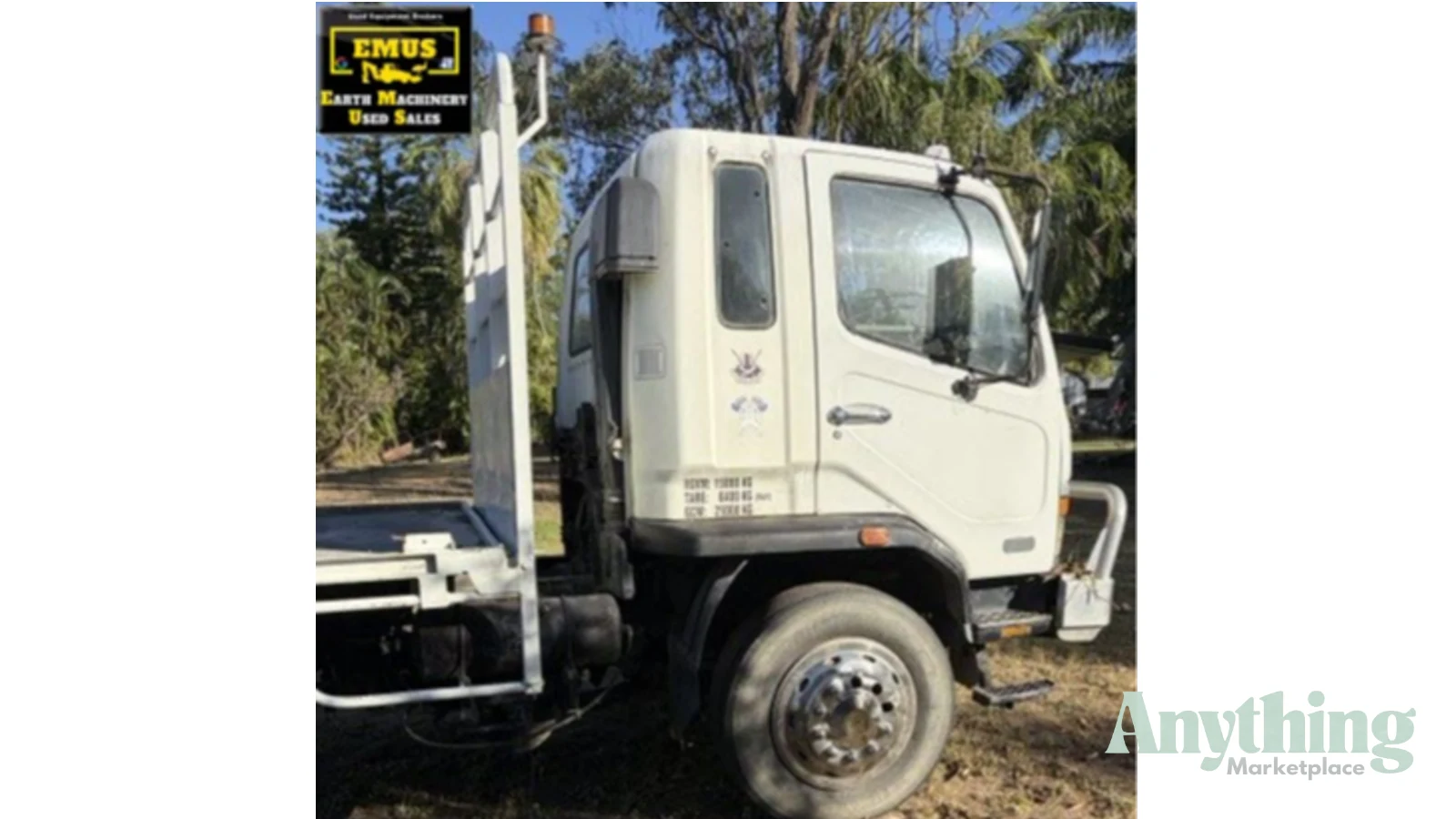 2000 Used Mitsubishi FM657 Tray Truck