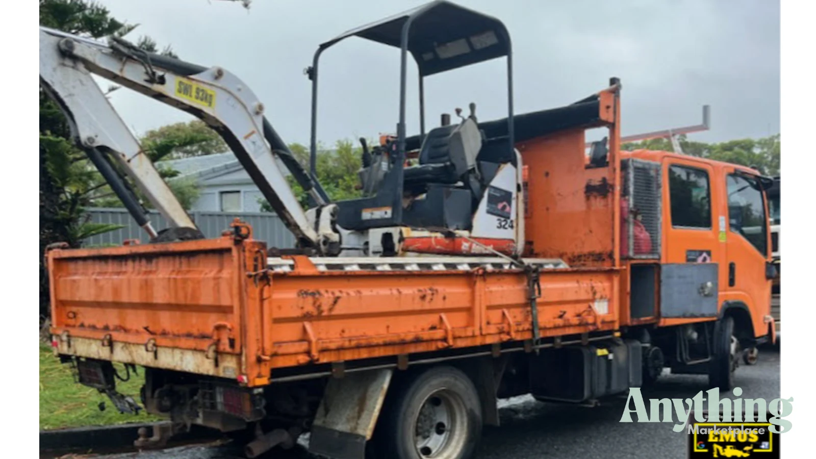 2011 Used Isuzu NPR300 Tipper