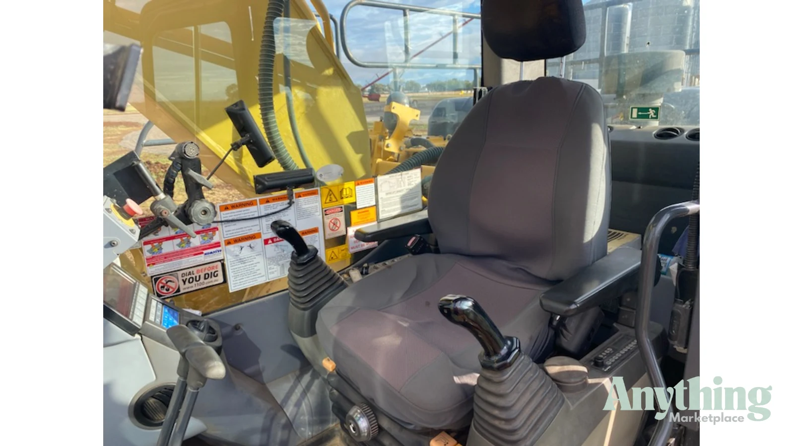 2010 Used Komatsu PC220 Excavators