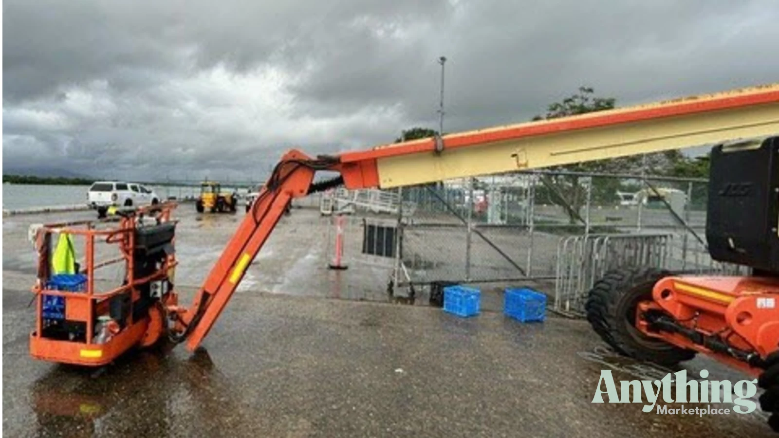 2011 Used Jlg 800 Elevated Work Platforms