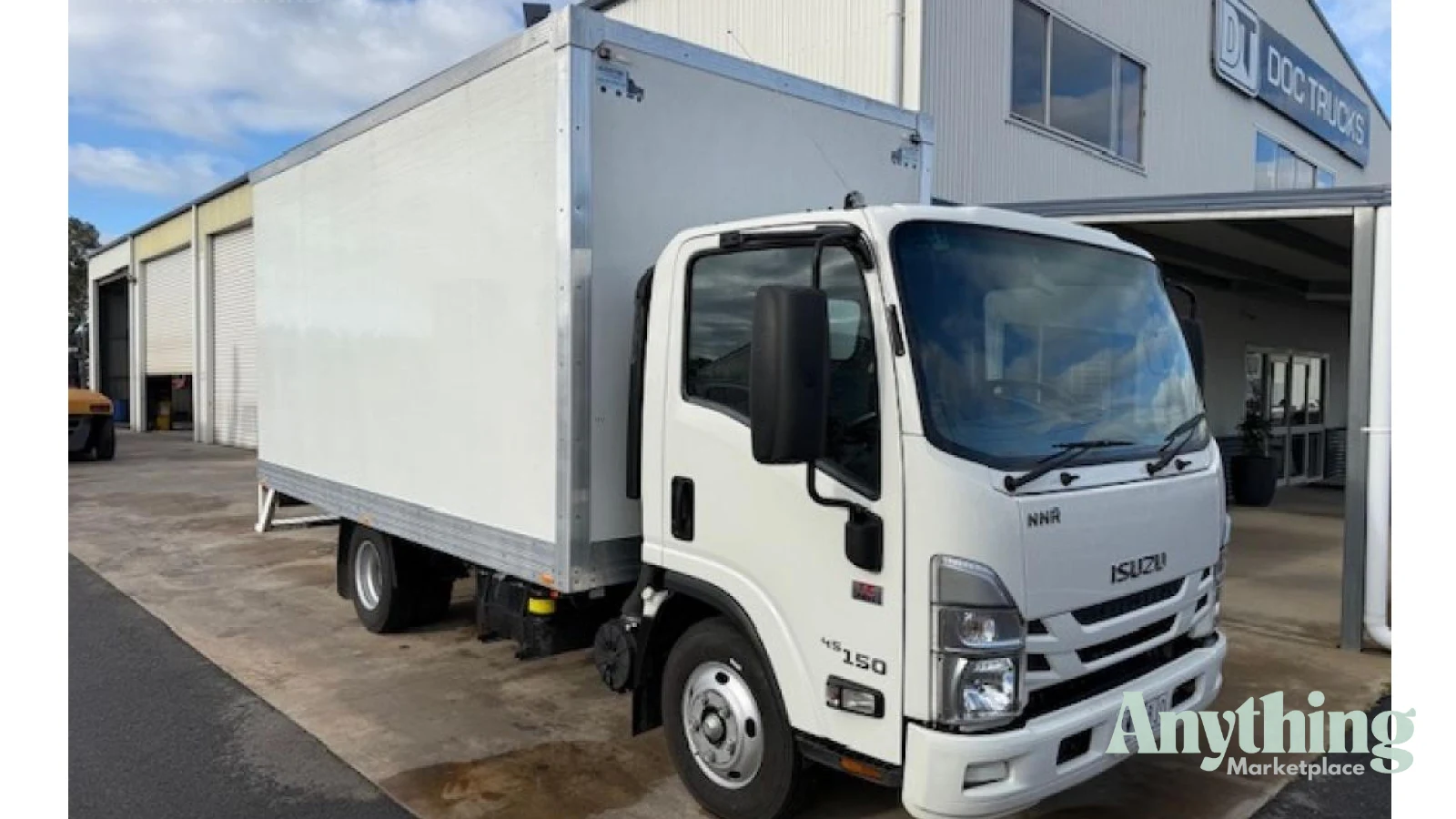 2022 Used Isuzu NPR5SN Pantech