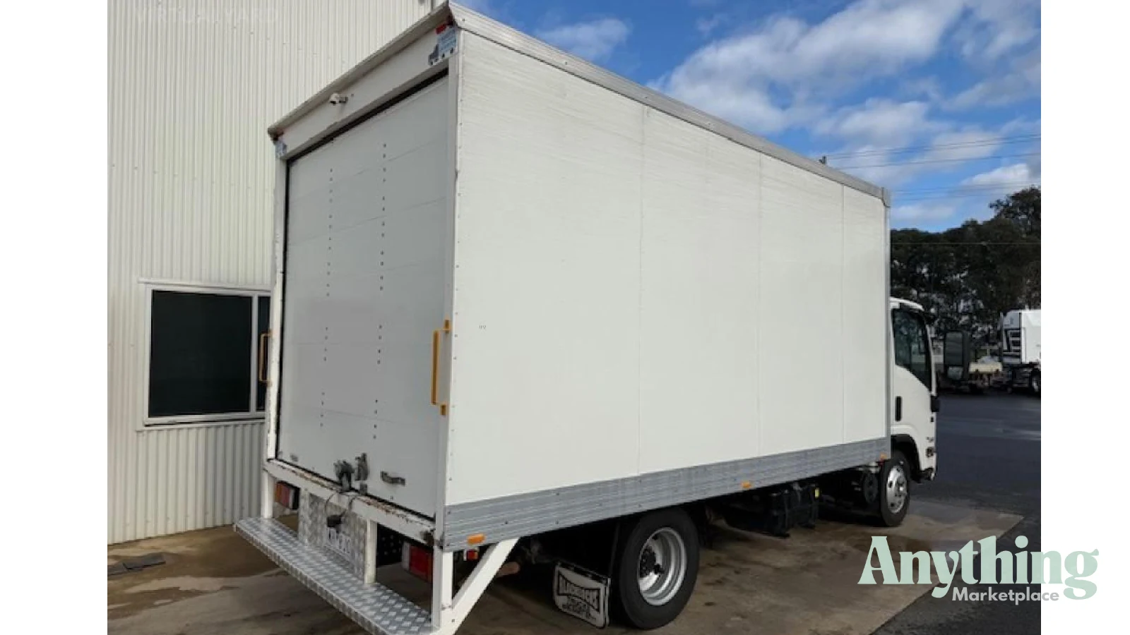 2022 Used Isuzu NPR5SN Pantech