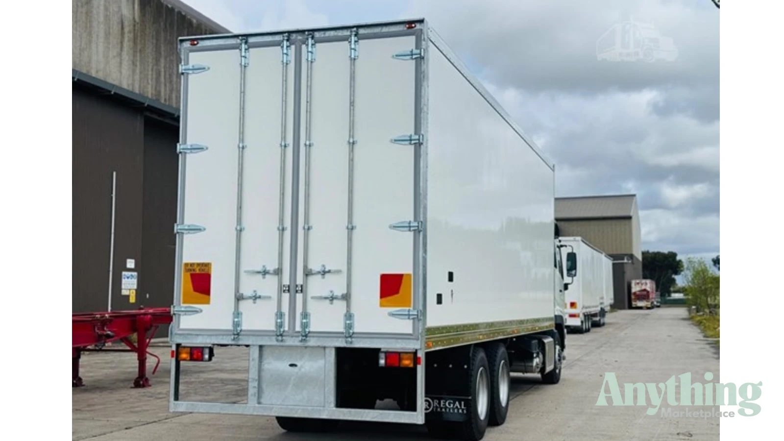 2025 New MITSUBISHI FUSO SHOGUN 360 Refrigerated Truck